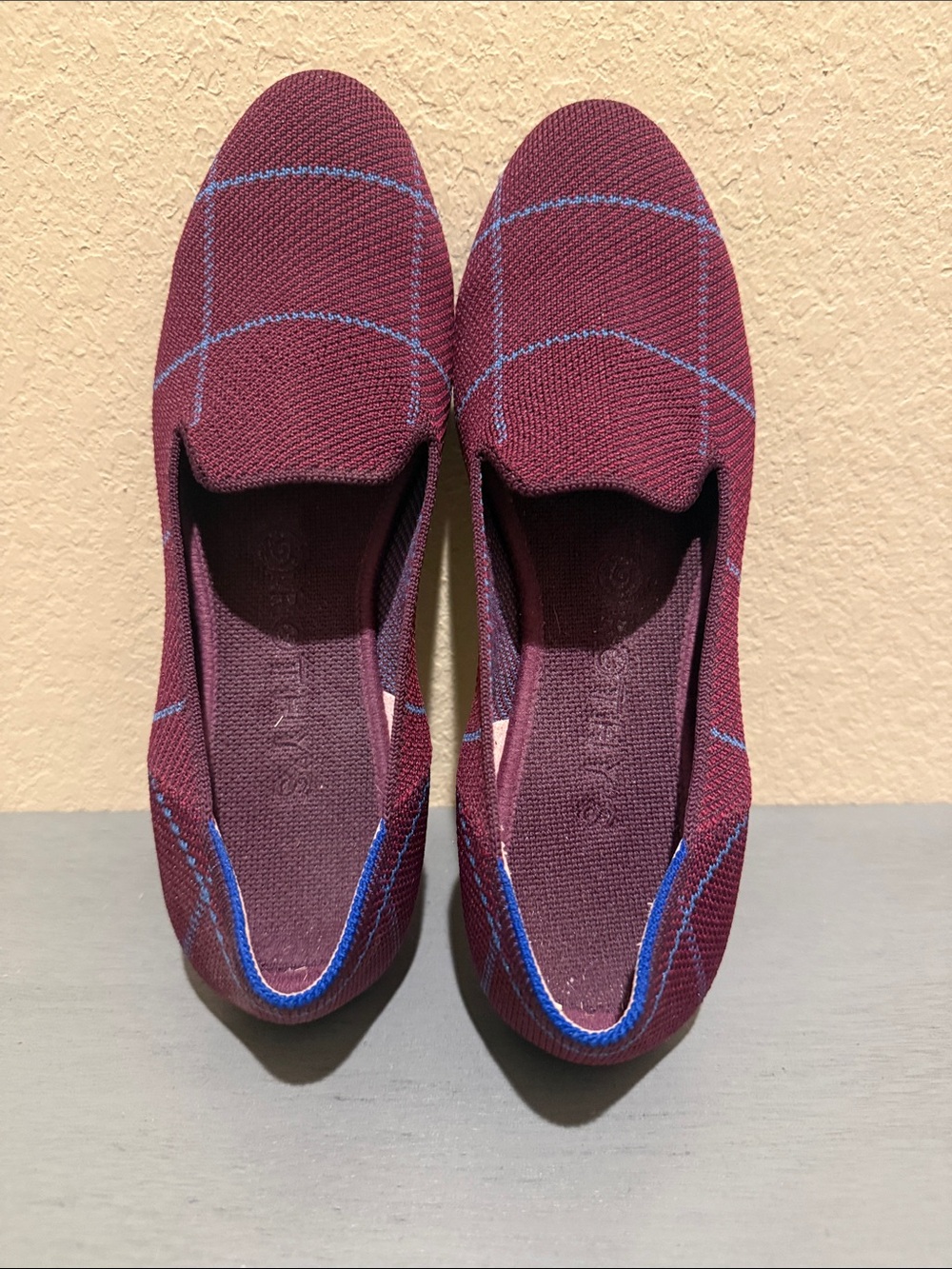Women’s Slip-On Loafers in Burgundy grid plaid size 8.5